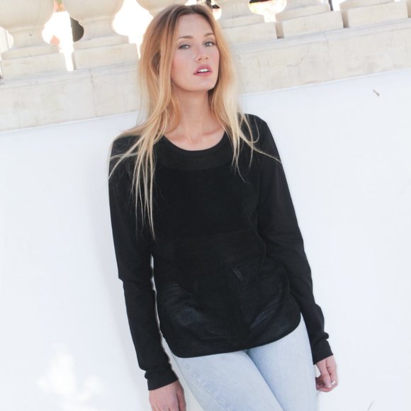 LIGHT BUTTERY SOFT REAL SUEDE/ COT/ LYCRA T-SHIRT - Picture 1 of 4